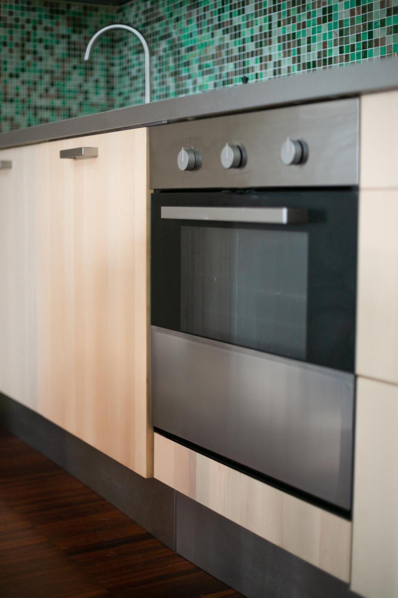 White And Brown Exclusive Loft With Terrace - Free Parking - M2 Station Milão Exterior foto