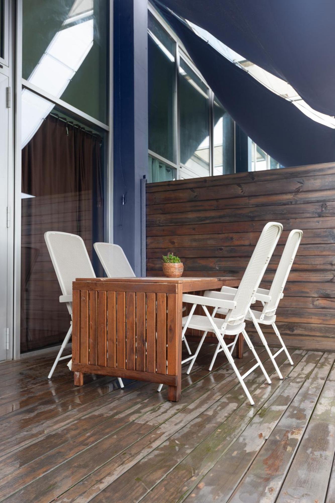 White And Brown Exclusive Loft With Terrace - Free Parking - M2 Station Milão Exterior foto