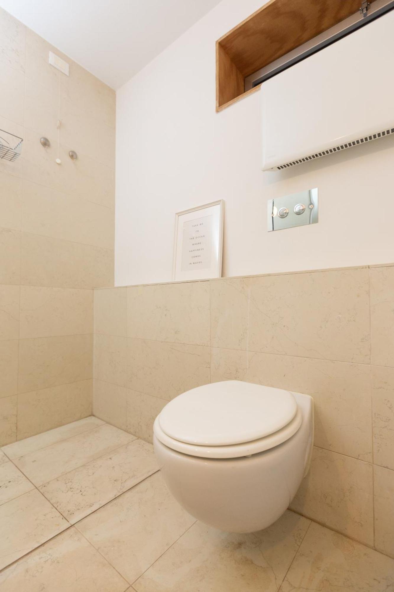 White And Brown Exclusive Loft With Terrace - Free Parking - M2 Station Milão Exterior foto